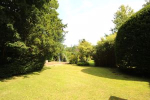 Photo 25- click for photo gallery